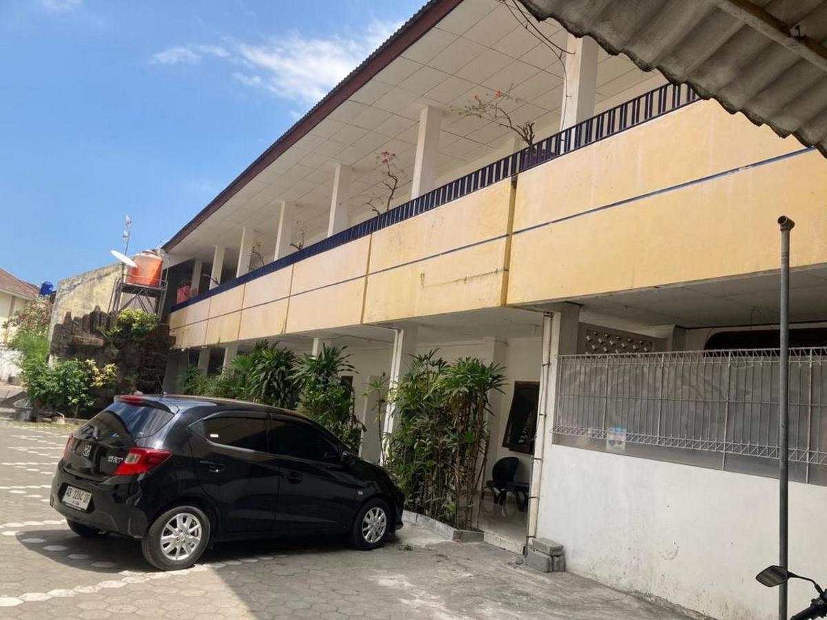 Hotel Surya Citra Jogja A Mitra Reddoorz Yogyakarta Exteriör bild